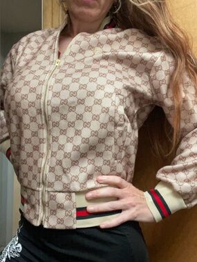 GGee logo monogram small coat jacket sweater to match your bag or purse 💕🔥🔥👑💎💎💎